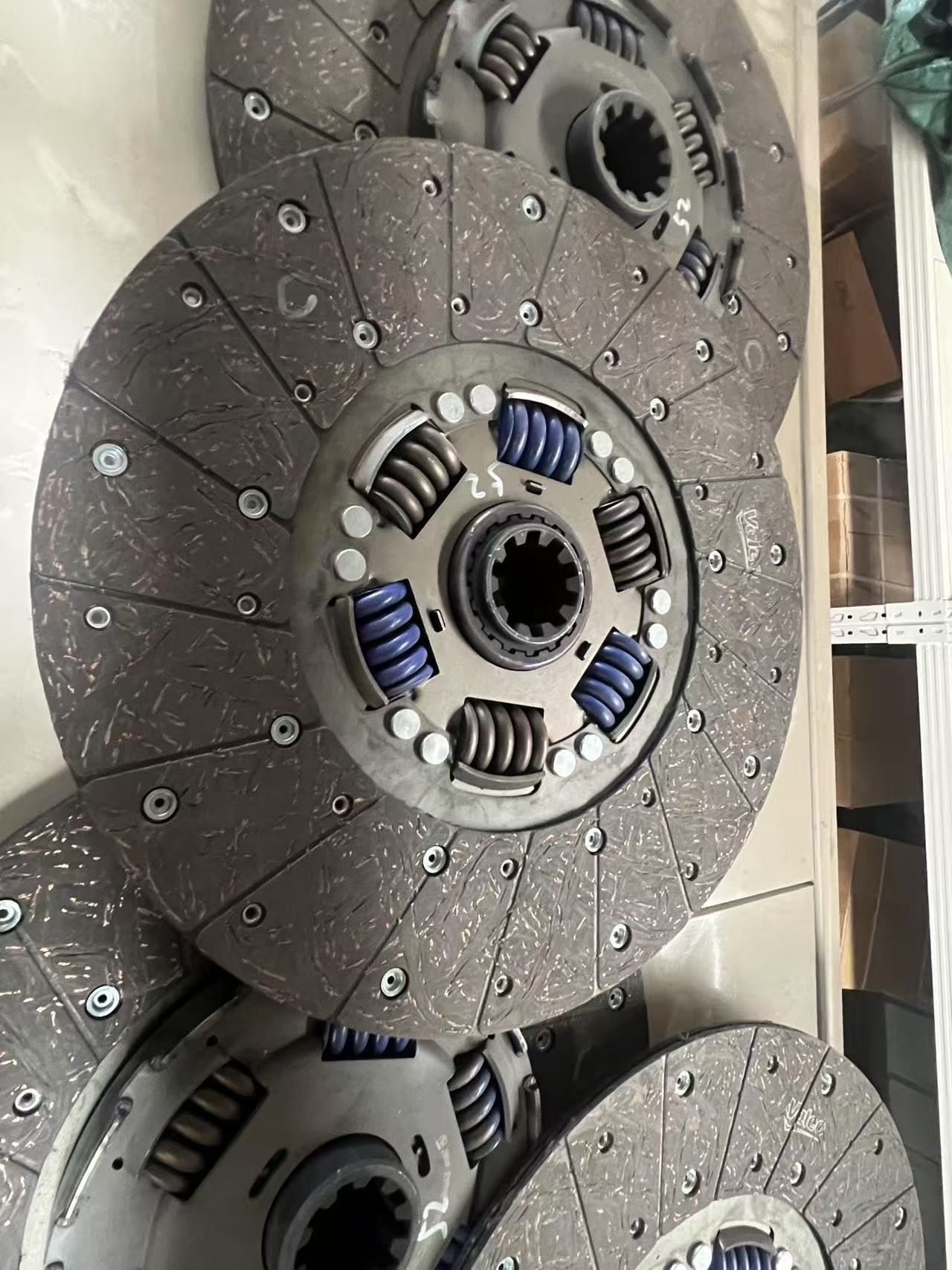 Passenger Car Minibus Pull-Type Clutch Plate Clutch Pressure Plate Pull-Type Clutch Driven Plate Clutch Plate