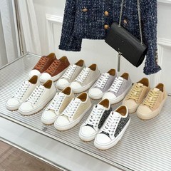 高級新作本革レースアップ多用途カジュアルシューズレディースロートップフラットラウンドトゥスニーカー日常多用途スポーツシューズ