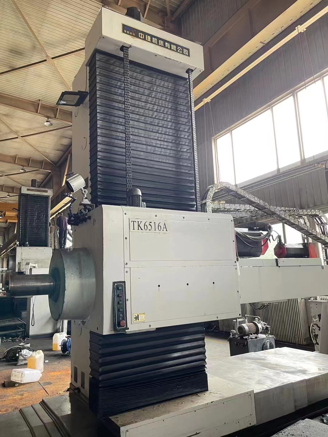 批量出售滚齿机；数控高速铣；插齿机；滚刀磨床；万能外圆磨床