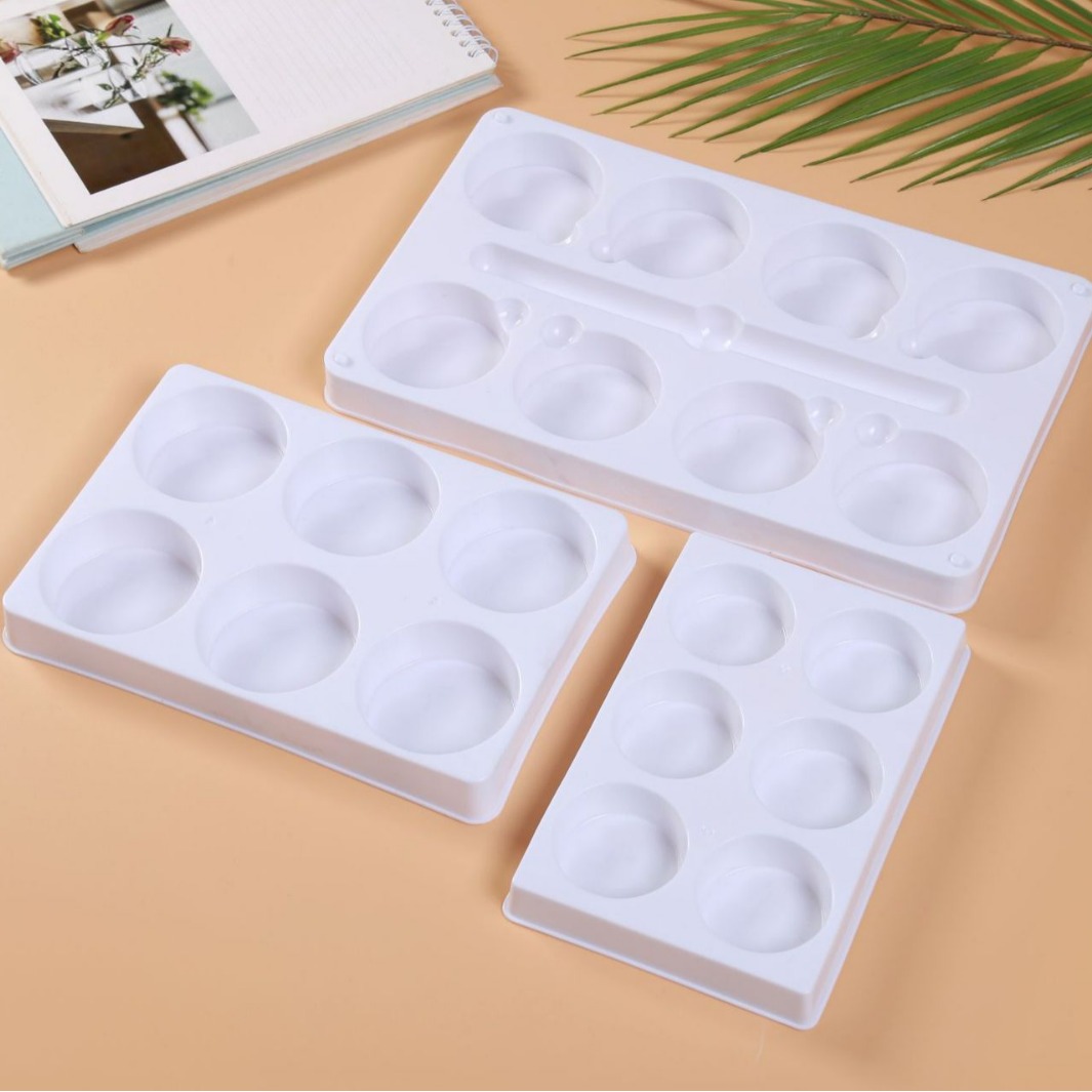 基础透明儿童水彩用品调色板学生国画美术手绘塑料调色盘颜料盘