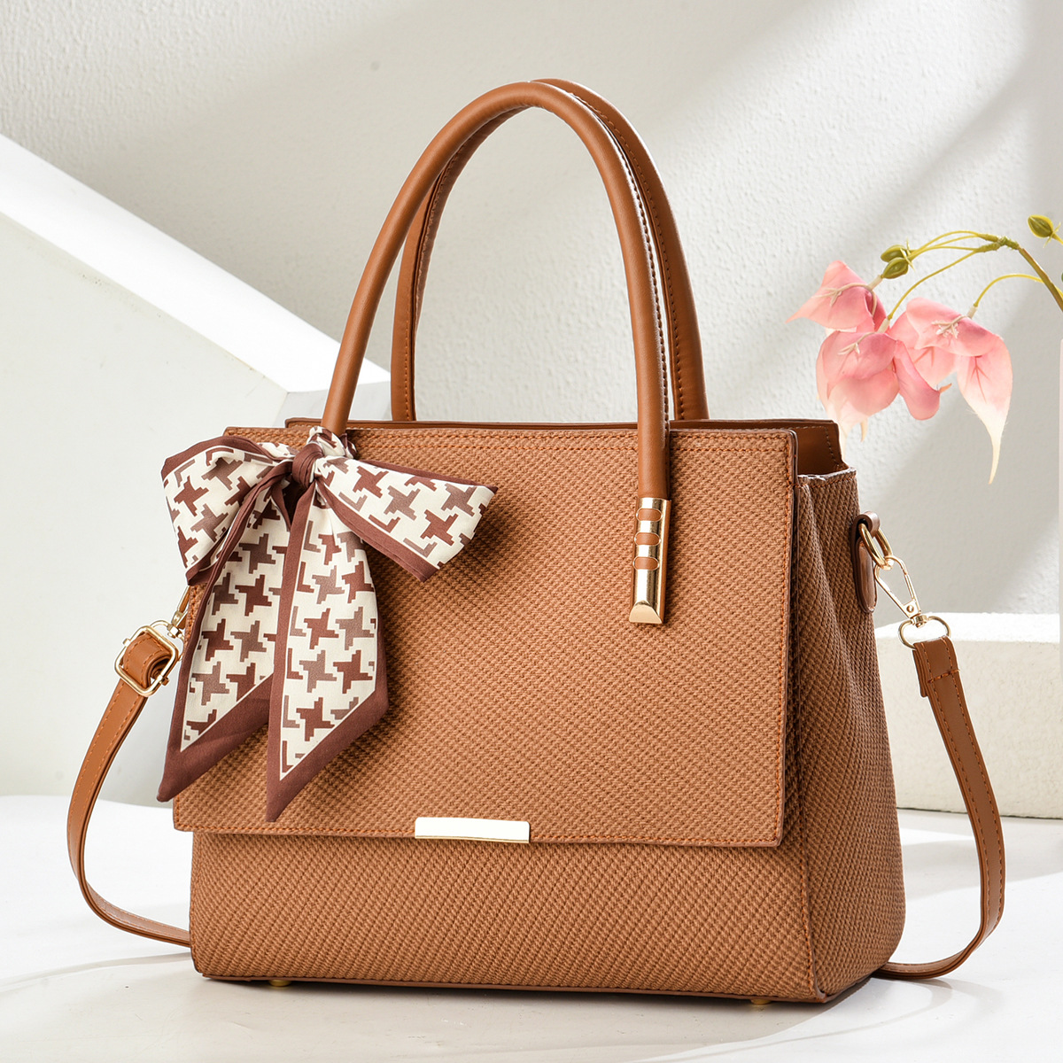 Bolsos de mujer 2025 nuevos bolsos de moda estereotipados de mujer Dulces señoras bolsos de mensajero fábrica de bolsos de hombro