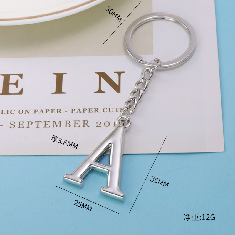 Inglés carta llavero bolsa colgante 26 letras mayúsculas y minúsculas y números llavero europeo y americano pequeño regalo personalización