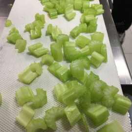 W输送带式竹笋切片机 莴笋切片机 豆角葱花切丝机 土豆切片机1mm