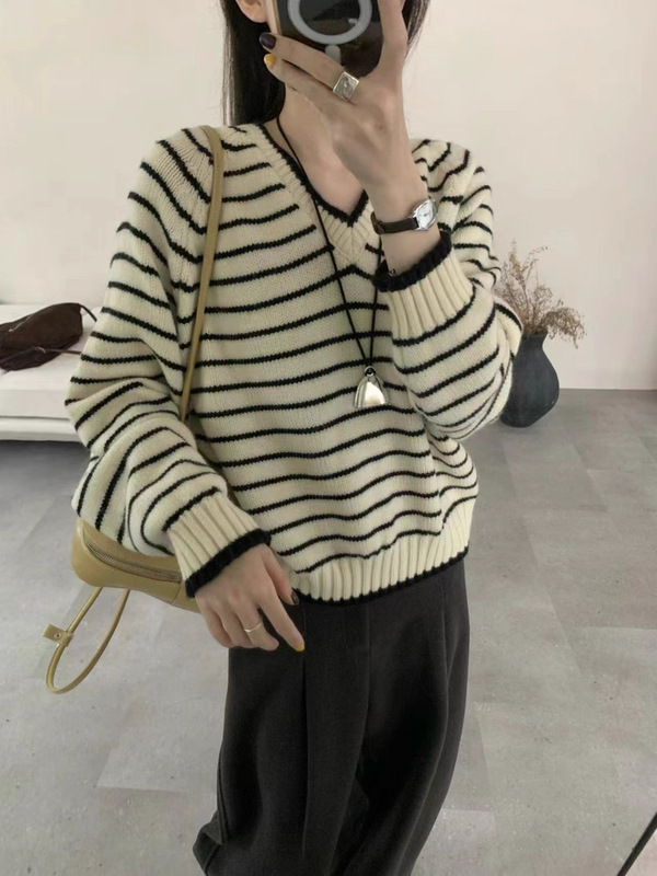 韩系条纹撞色V领针织套头衫秋冬新款时尚百休闲百搭毛衣上衣女|undefined