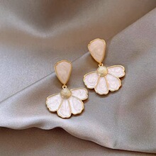 ��ʽС���L���Ŀ����º��s���Ů���r�и߼��ж��h��ɫ������