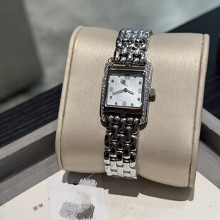 ���Ǐ����ش��ԚW���rƷ�Ʒ�����Ͱ��ʯӢ����ˮҹ��Ůʿ�ֱ�Ů��