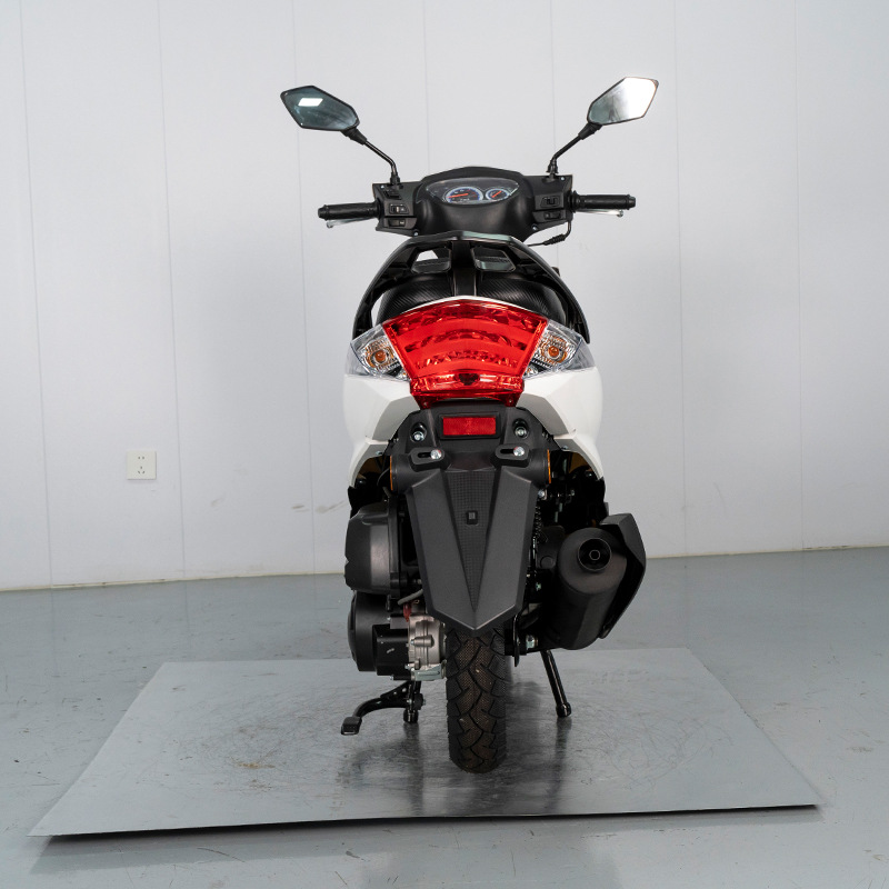 Exportación transfronteriza M10 pedal motocicleta extranjera motocicleta todoterreno locomotora de combustible adulto