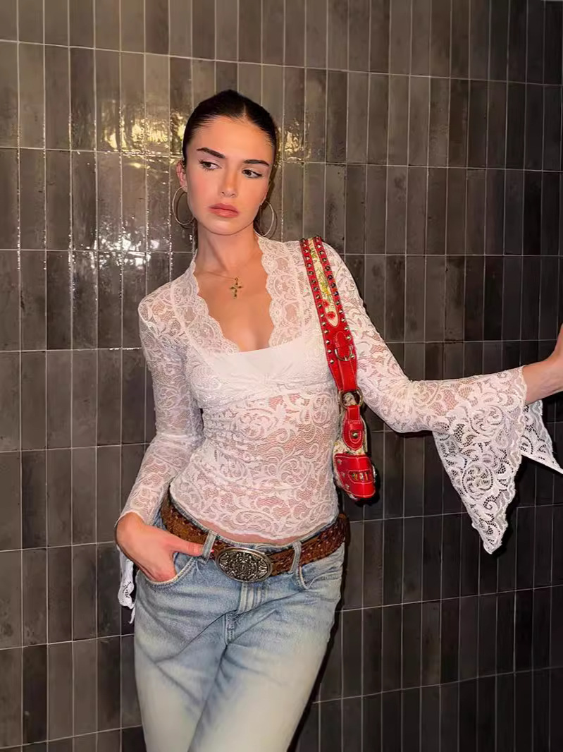 European and American Ins Style Hot-selling Sexy Deep V Slim-fit All-match Short Navel Lace Long Sleeve Hot Girl Style Lace Top