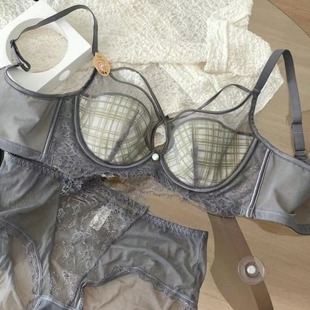 Light Luxury and Romantic French Sexy Plaid Lace Mango Cup Intimates Ultra-thin Soft Steel Ring Big Breasts Showing Small Bra Set