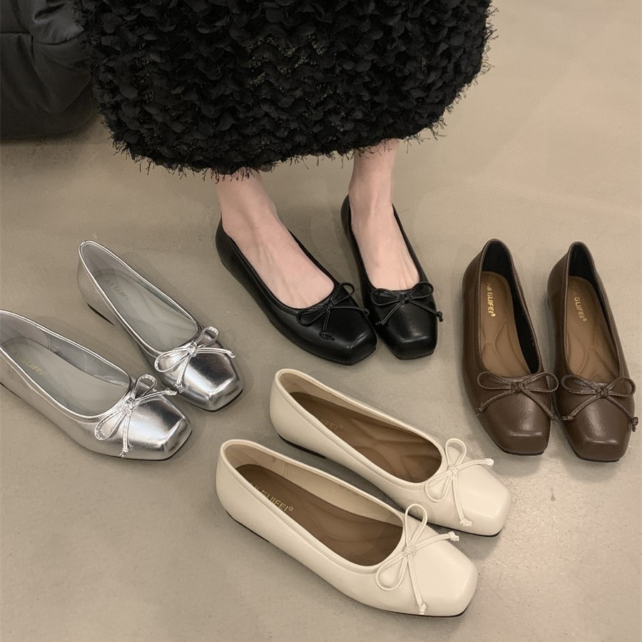 Shoes low-cut with bow flat