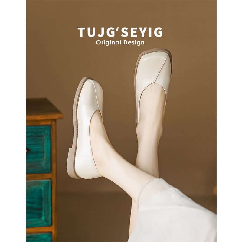 플랫 슈즈 여성 2023 가을 뉴 메리 제인 소프트 바닥 얕은 스퀘어 발가락 작은 가죽 신발 플러스 사이즈 여성 신발 41-43