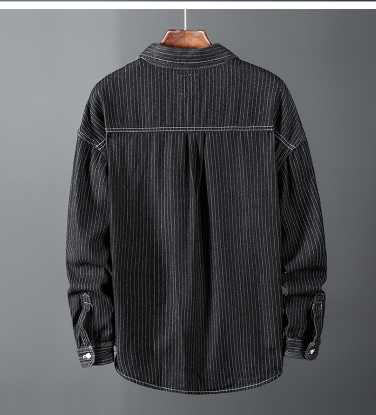 2023 Frühjahr Neues lässiges Jeanshemd mit Polokragen und schwarzen vertikalen Streifen, lockerer Jeanshemdmantel für Männer und Jugendliche_voghion.com
