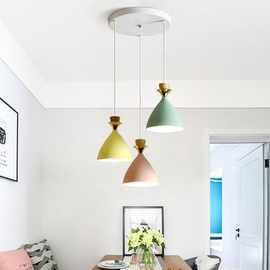 餐厅床头彩色马卡龙小吊灯简约木艺小清新多头吊灯北欧彩色小吊灯