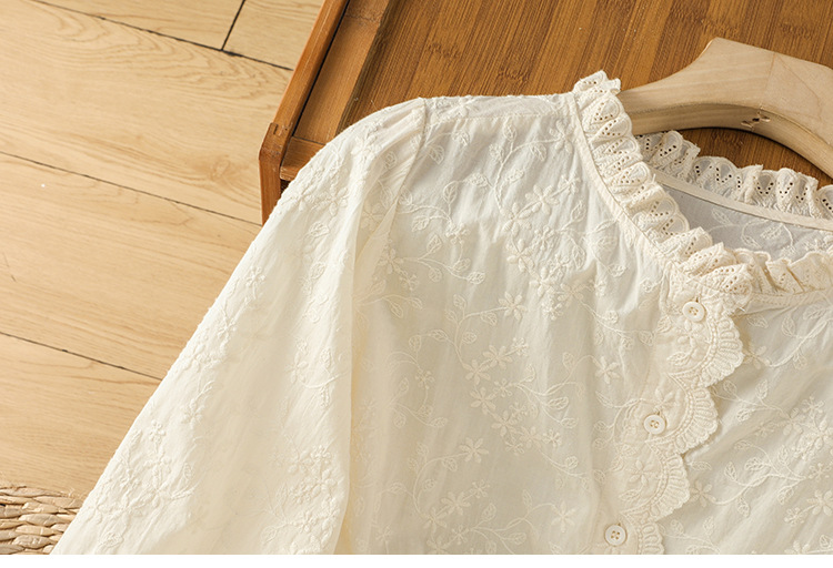 Camicia donna a maniche lunghe in cotone con pizzo e ricami_voghion.com