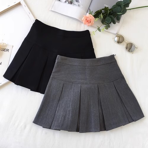 Pleated Skirt for Women Spring/Summer 2025 New Trendy Black Chic Short Skirt High-Waisted A-Line Umbrella Skirt Half Skirt