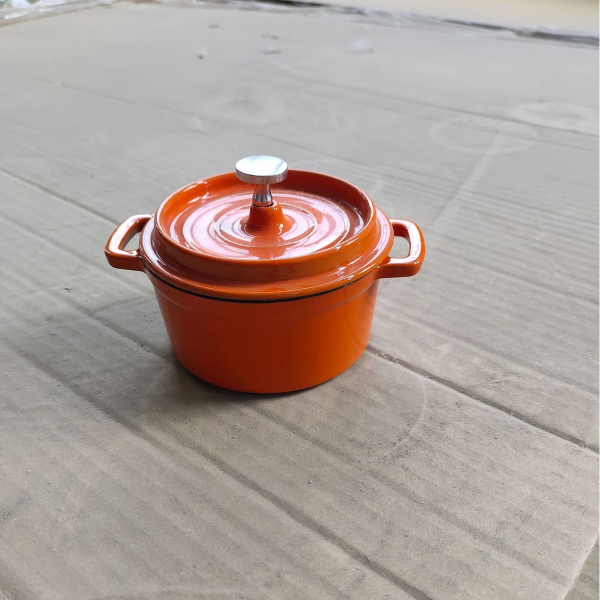 10cm 오렌지색 내부 흰색 보조식품 냄비
