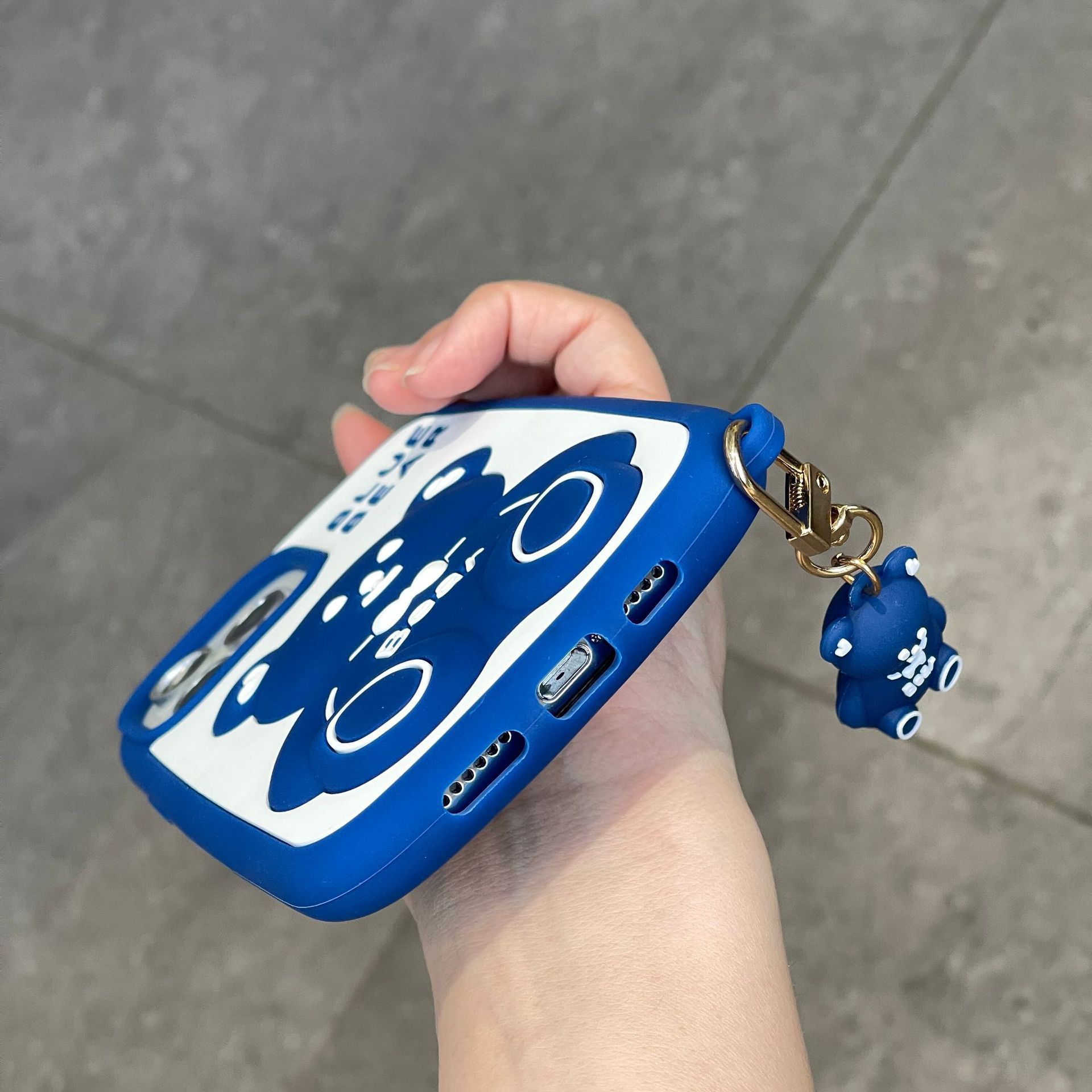 Klein Blue Bear Phone Case For Iphone 13 14 Pro Max Silicone_voghion.com