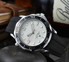 2021外贸商品三针石英男士手表 时尚橡胶带手表