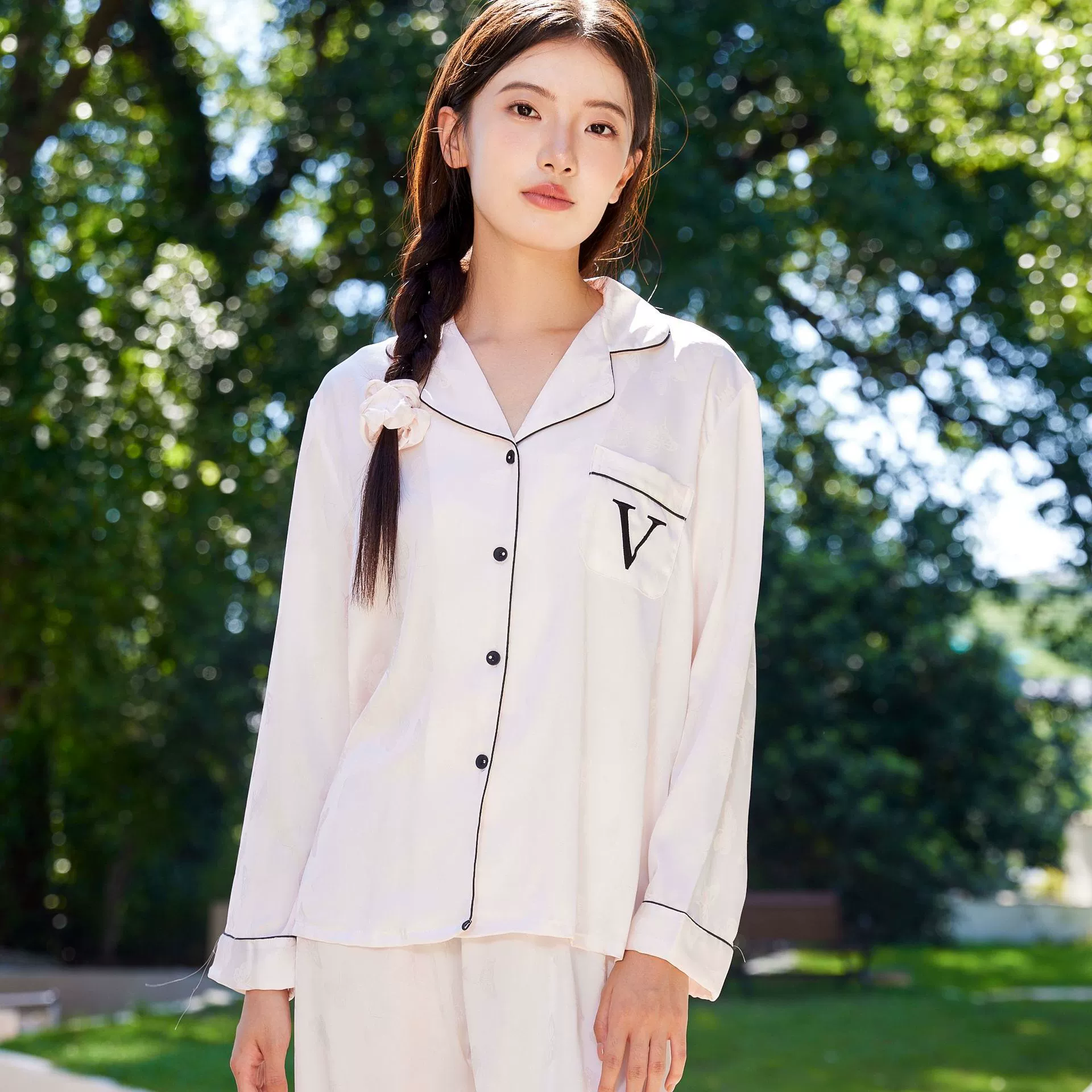 Бабочка жаккардовая пижама женская весна и осень и лед шелковые тонкие брюки с длинными рукавами темперамент высокого уровня женский кардиган домашняя одежда