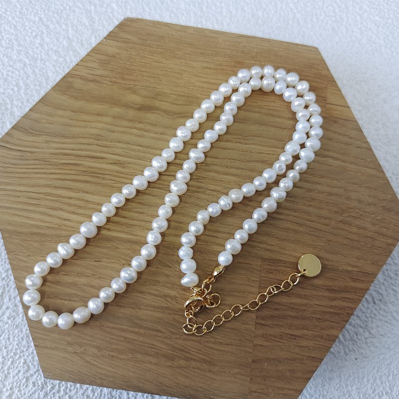 20g Weight Necklace Classification 1 Piece Quantity Daily Occasion Freshwater Pearl Material Solid Color Pattern Women'S Gender Beaded Design Fashion Style 1 Piece Fashion Solid Color Freshwater Pearl Beaded Necklace 12