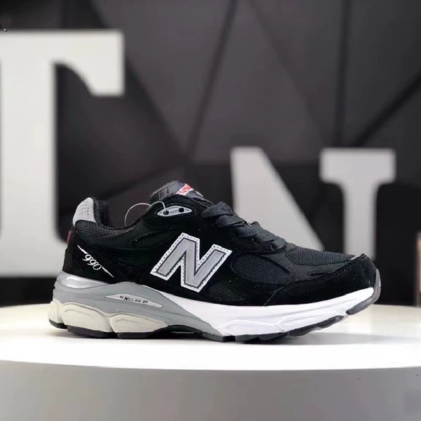 Nb990-black and white