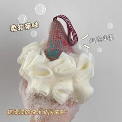 かわいいアイスクリームの入浴ボールは花を散らしません。男女通用の風呂でお風呂に入ります。