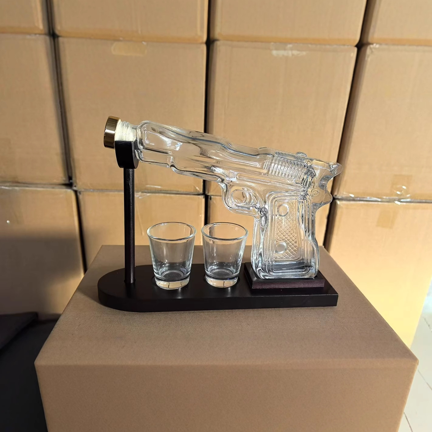 Pistola de vidrio decantador Botella de vino artesanal de vidrio Whisky Vodka Dieter Sand Eagle Pistola decantador