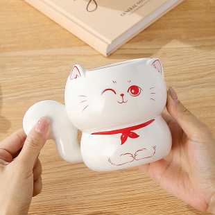 Creative Japanese Style Cat Ceramic Mug with Hand Gift Breakfast Cup Cute Cute Fun Animal Water Cup High Color Value Cup