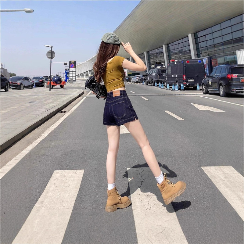 Dark Blue Straight-Leg Denim Shorts for Women 2025 New Versatile Slimming Retro High-Waisted Split A-Line Hot Pants Trendy Dark Blue Straight-Leg Denim Shorts for Women 2025 New Versatile Slimming Retro High-Waisted Split A-Line Hot Pants Trendy