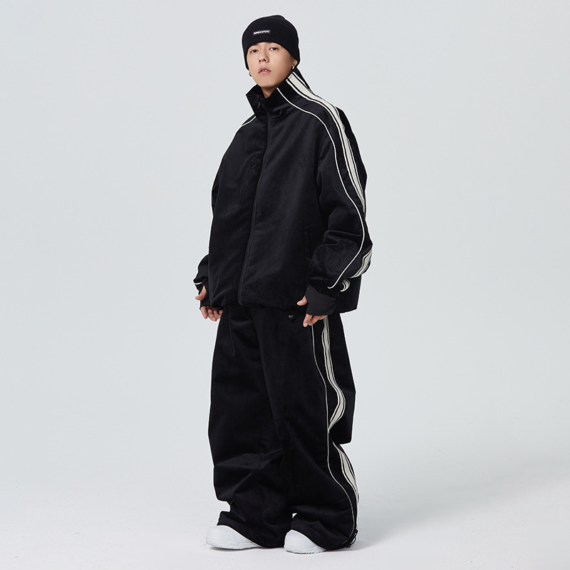 束腿设计滑雪服产品展示图