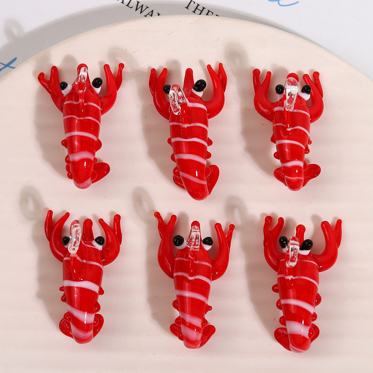 6g Weight Pendant Jewelry Making Type 21*36mm Jewelry Making Size DIY Jewelry Accessories Classification 1 Piece Quantity glass Material Lobster Pattern Irregular, Enamel Design Elegant, Simple Style, Streetwear Style 1 Piece 21*36mm Glass Lobster Pendant 无