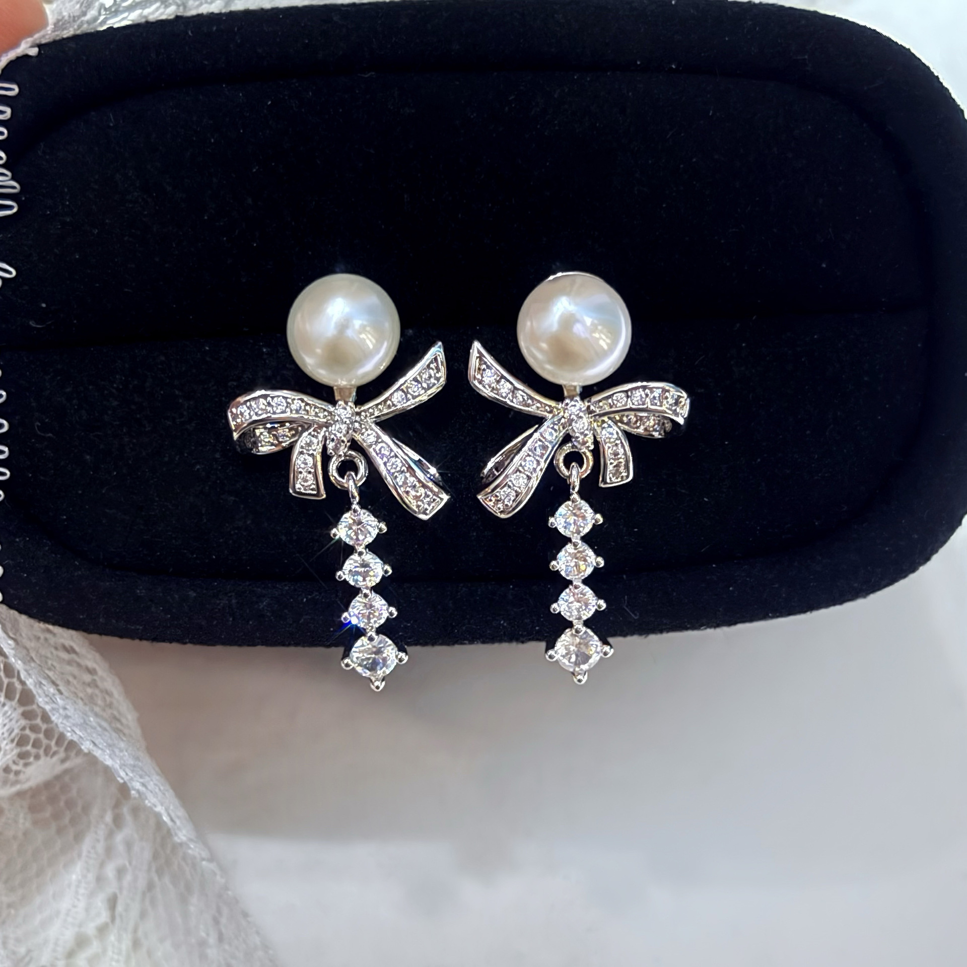 ��ʽ���Գƺ�����˿����Ȼ��ˮ����������ٴ���Ů�鶯���ζ���