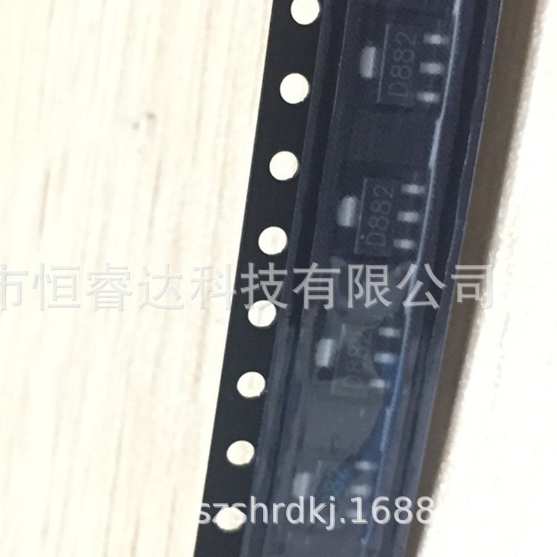 厂家直供功率晶体管2SD882 D882 封装SOT-89贴片三极管