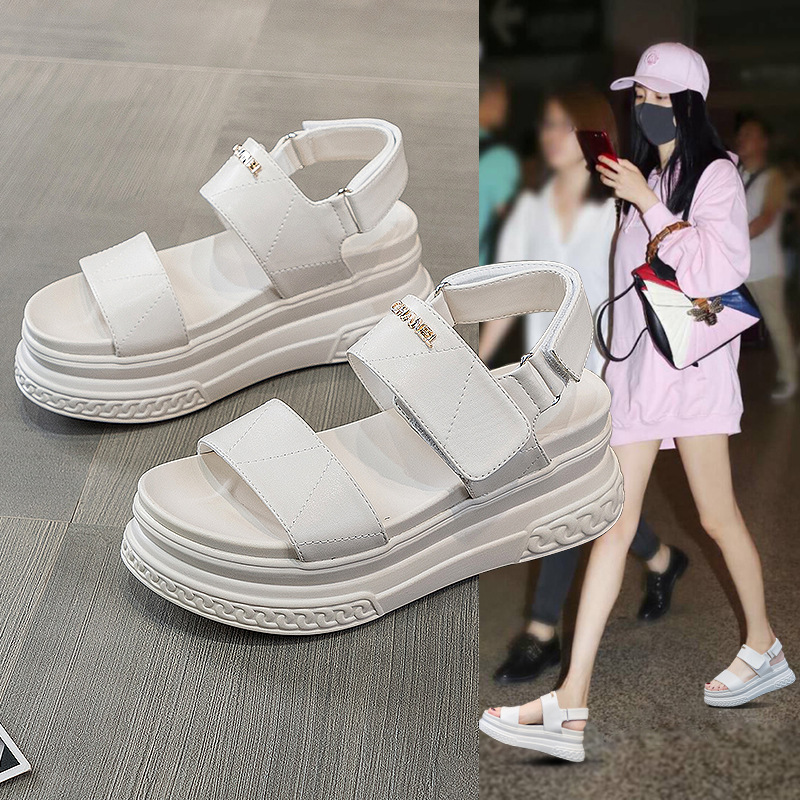 Mã B6546 Giá 900K: Giày Dép Sandal Nữ Weesr Đế Mềm Hàng Mùa Hè Đế Cao Giày Dép Nữ Chất Liệu G03 Sản Phẩm Mới, (Miễn Phí Vận Chuyển Toàn Quốc).