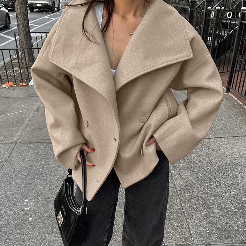 Commuting-Style French Khaki Woolen Coat for Women, 2025 Winter Thick Double-Breasted Woolen Overcoat with a High-End Feel
