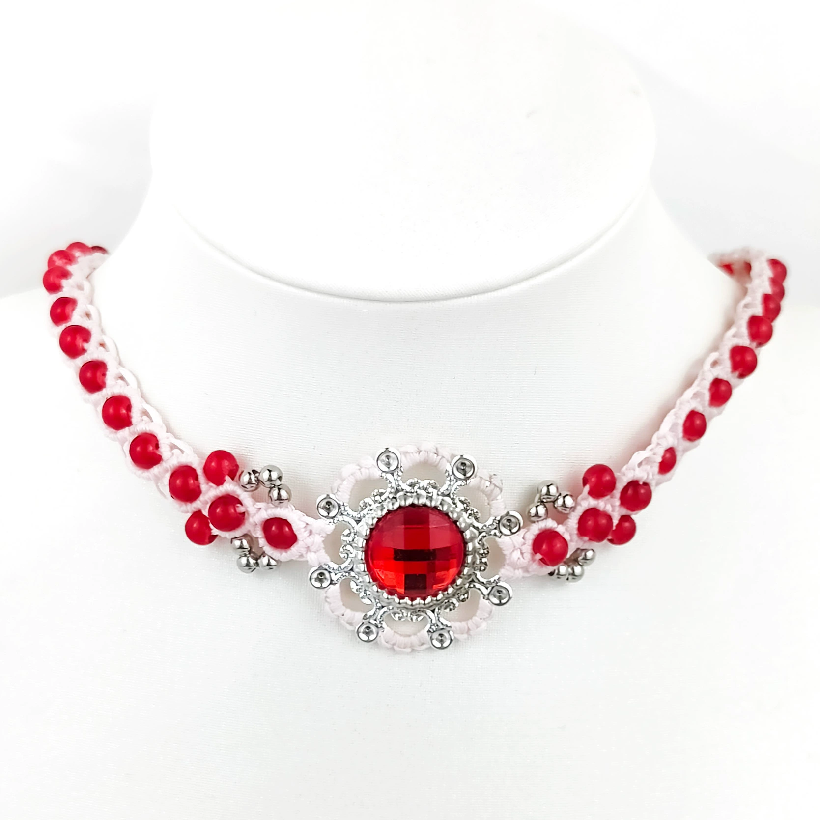 Ручная работа, колье-чокер из плетеного стекла в экстравагантном дизайне, в стиле европейской и американской моды, для дерзких девушек.