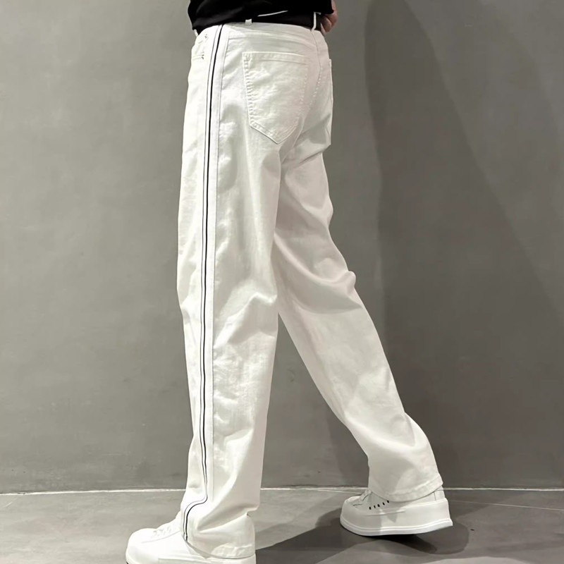 Pantaloni estivi sottili a gamba larga da uomo, pantaloni casual dritti con cuciture a righe, alla moda, jeans bianchi larghi da uomo, tendenza_voghion.com