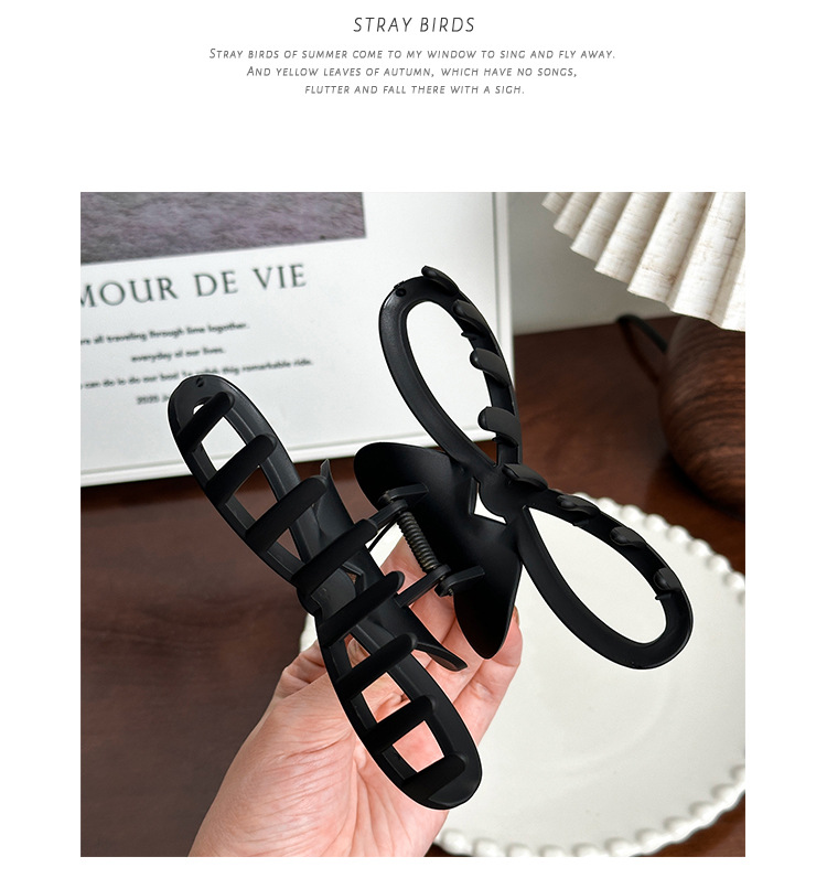 86g Weight Hair Claws Hair Accessories Type 1 Piece Quantity Holiday, Daily Occasion Resin Material Solid Color Pattern All Seasons Season Women's Gender Stoving Varnish Design Simple Style Style Simple Style Women's Solid Color Resin Stoving Varnish Hair Claws