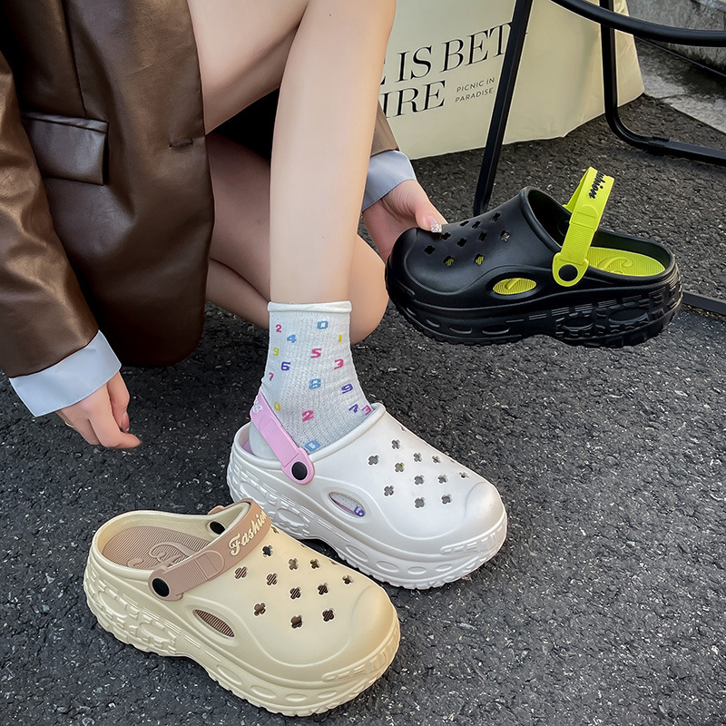 Hole shoes women's 2024 new summer wear thick bottom non-slip baotou slippers all-inclusive drifting beach sandals wholesale