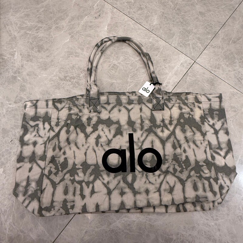 26 New Alo Yoga Bag Tote Shoulder Bag Canvas Bag Unisex Large Capacity Shopping Bag Sports Fitness Bag