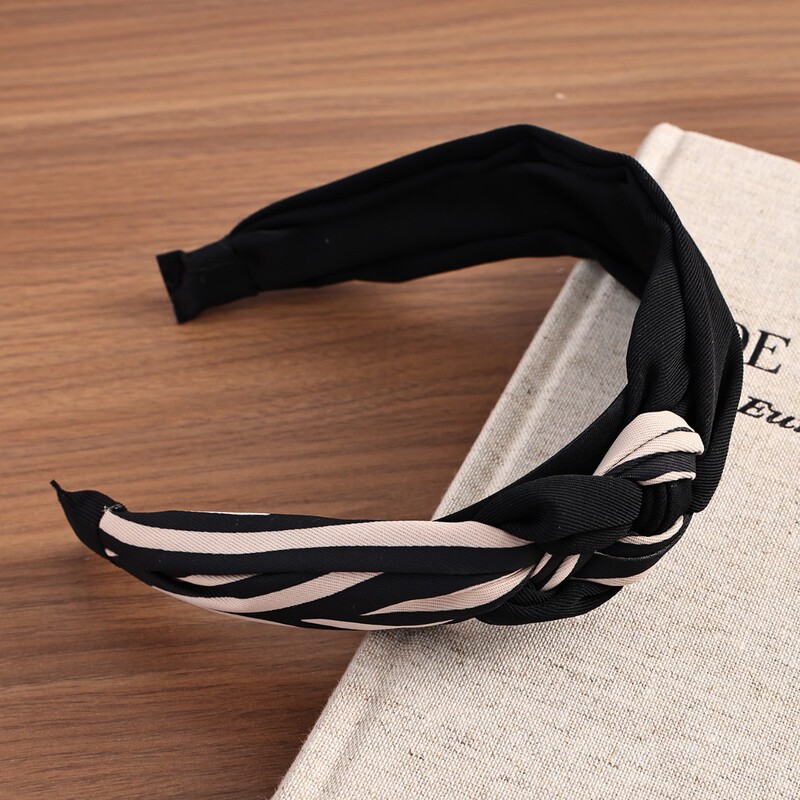 European and American Fashion Simple Ultra-Wide Zebra Print Black and White Striped Knotted Headband Color-Blocking Headband Factory Direct Sales Wholesale European and American Fashion Simple Ultra-Wide Zebra Print Black and White Striped Knotted Headband Color-Blocking Headband Factory Direct Sales Wholesale