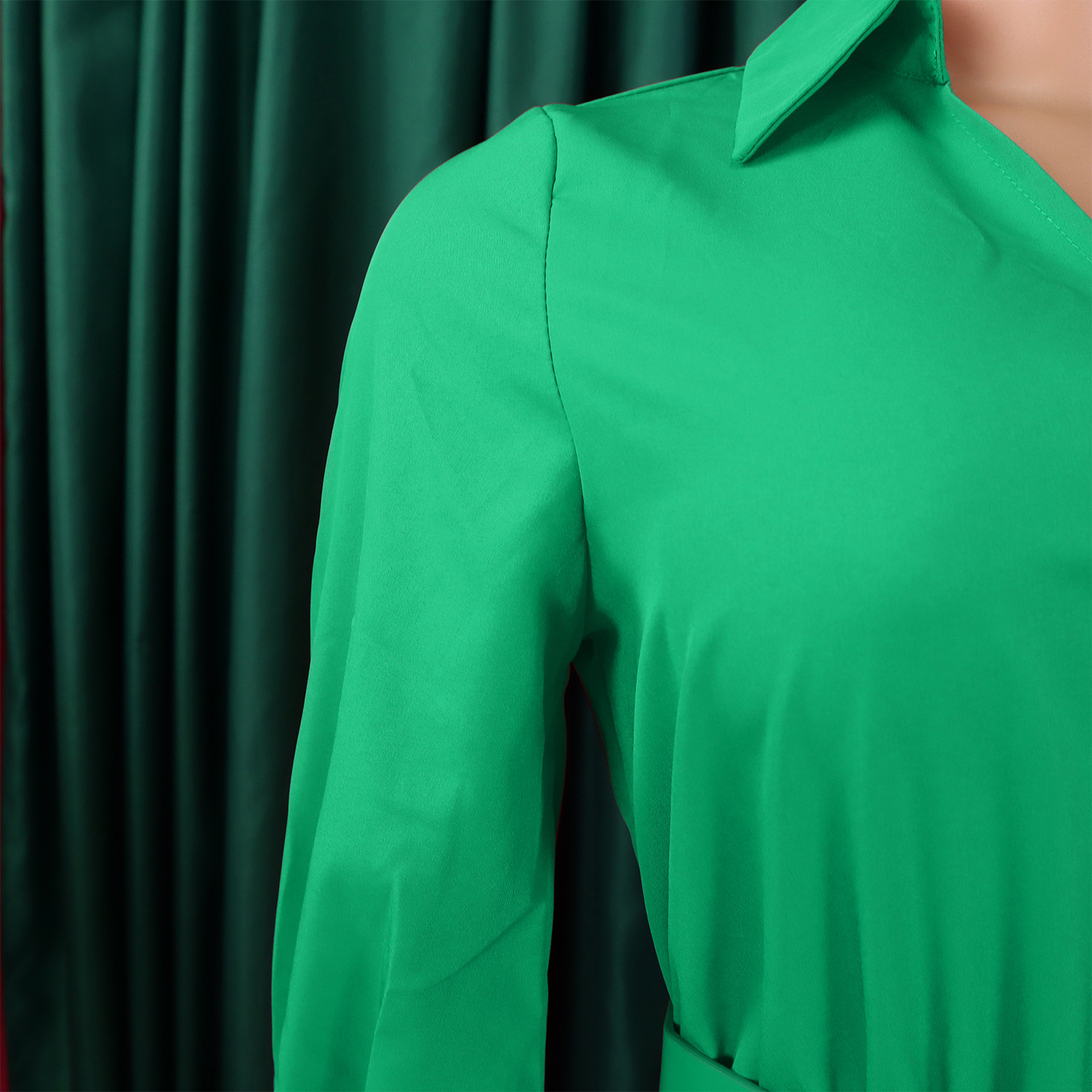 GraceChic D3327 Damenkleid Frühjahr 2025, neue Mode, V-Ausschnitt, einfarbig, langärmelig, weiter Saum, plissiert, Exportkleid_voghion.com