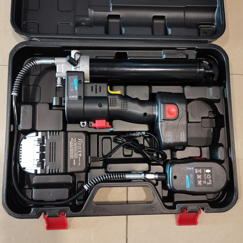 BCC品牌耐用型24V锂电式电动黄油枪2024D手持式加油枪 配俩电一充