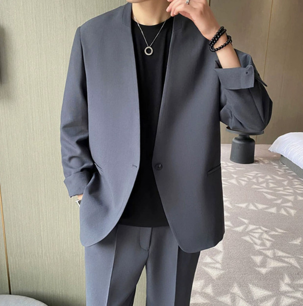 회색 정장