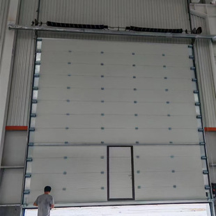 Electric Industrial Lift Gate Uses Double-Layer Galvanized Steel Plate for Insulation and Wind Resistance, Supports One-Touch Linkage Control