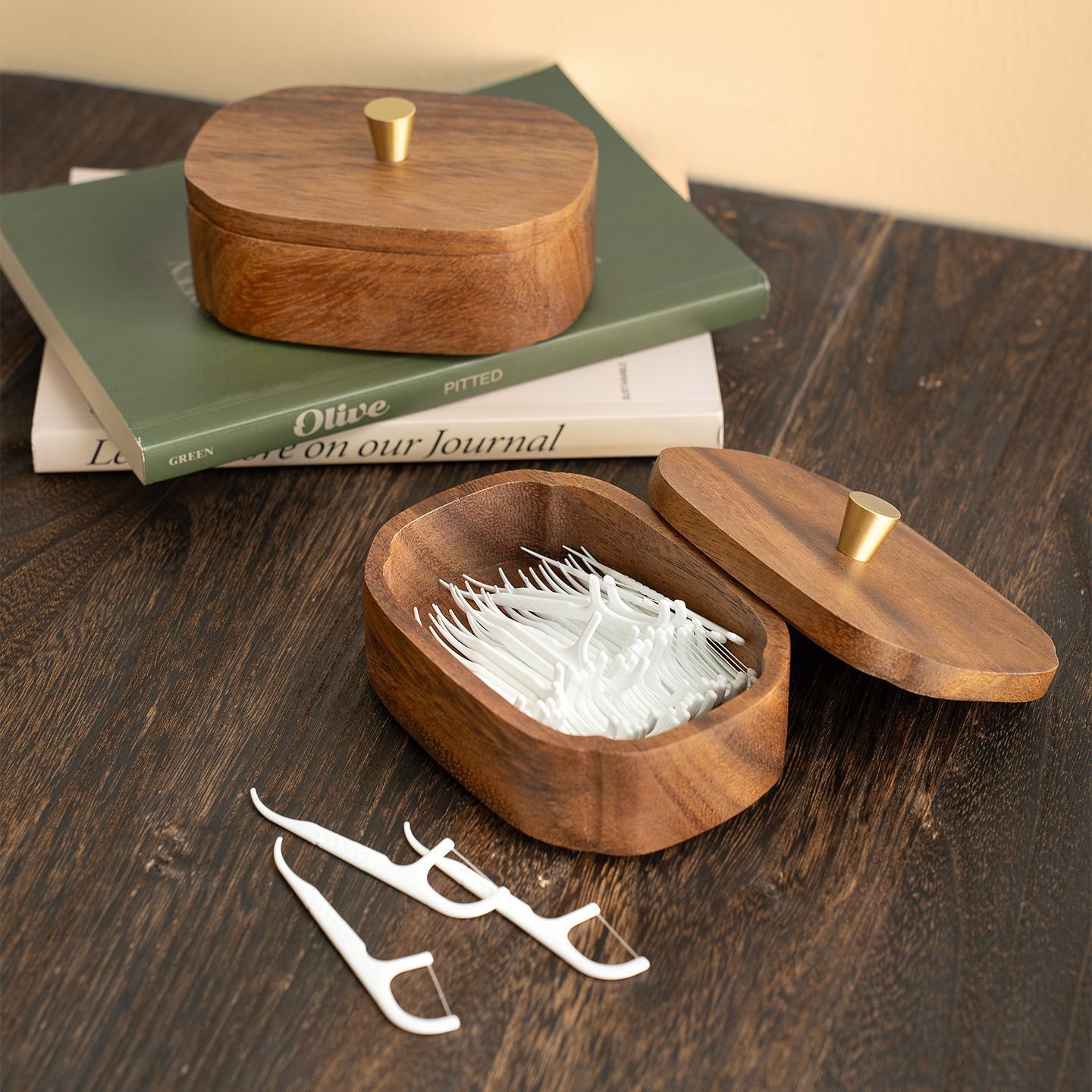Dental floss from natural wood