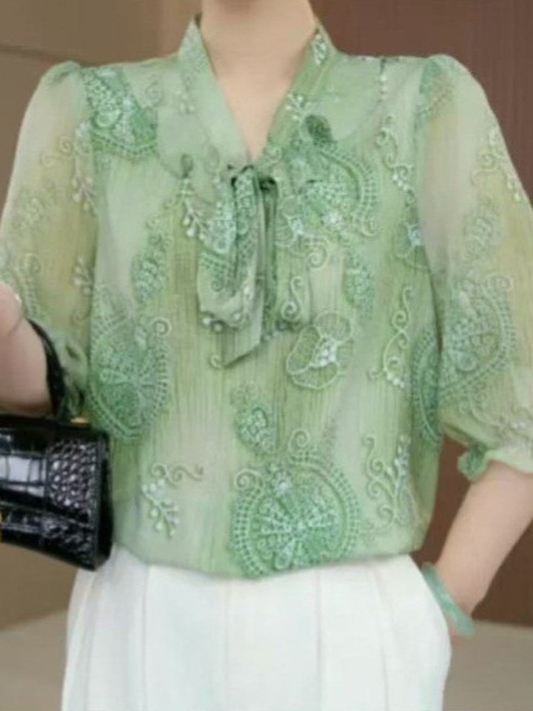 2025年夏の新作女性用半袖シャツ、年齢を軽減する蝶ネクタイ半袖Tシャツ、お腹をカバーする痩身トップス、薄手のボトムシャツ|undefined