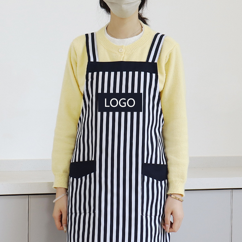 Delantal a rayas de poliéster de Amazon, logotipo personalizado, correa para el hombro, ropa de trabajo de cafetería coreana, delantal de cocina para el hogar