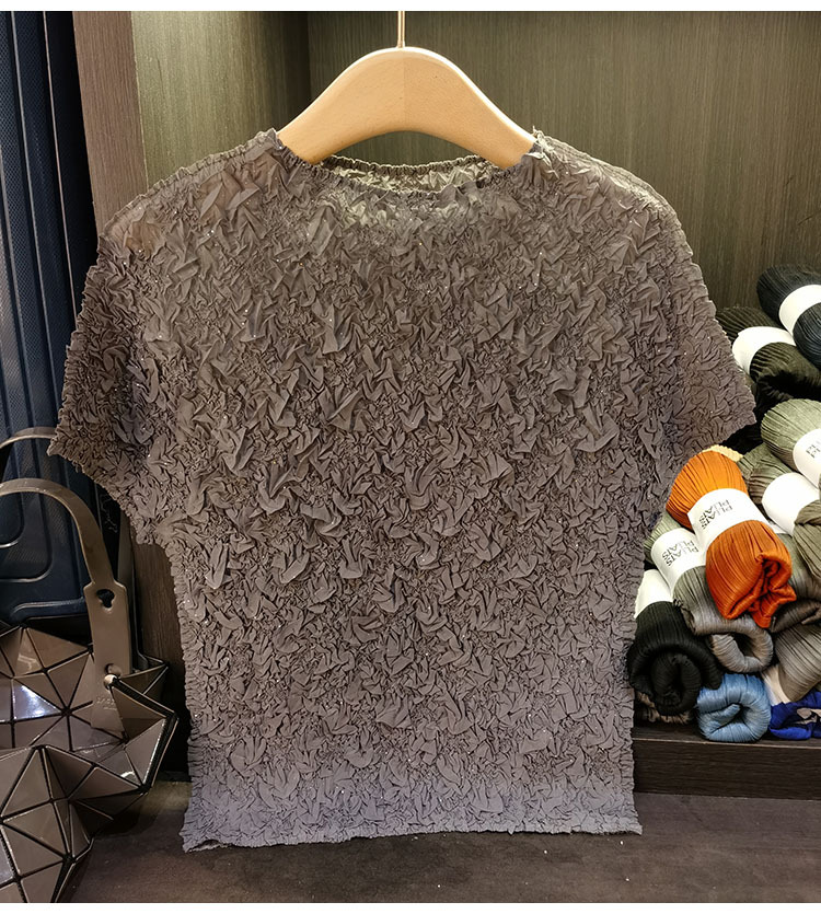Áo thun ngắn tay nữ cổ tròn xếp li dập nổi kim cương, chất liệu cotton phối polyester, form suông thoải mái, phù hợp đi làm và dạo phố mùa hè — Màu hồng, Màu xanh lá, Màu mơ chi tiết 25