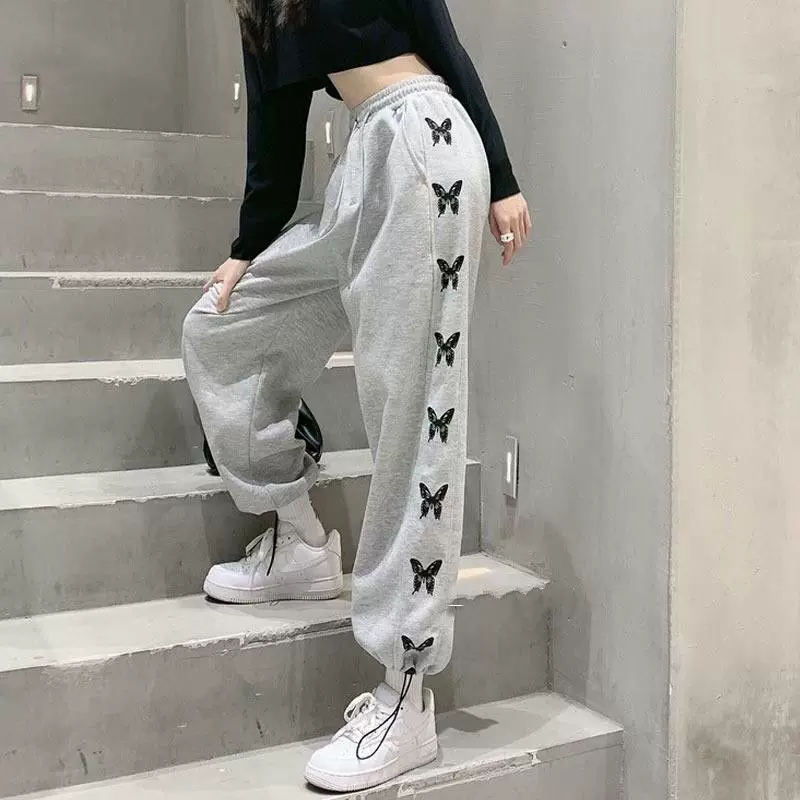 Демисезонные зауженные casual брюки, свободный крой, высокая талия, шнуровка